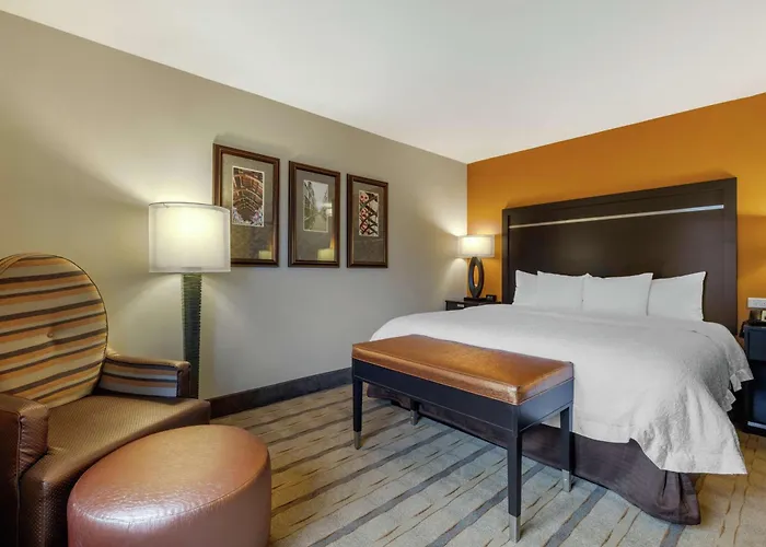 Hampton Inn And Suites Columbus, Ms