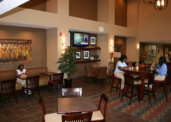 Hampton Inn And Suites West Point